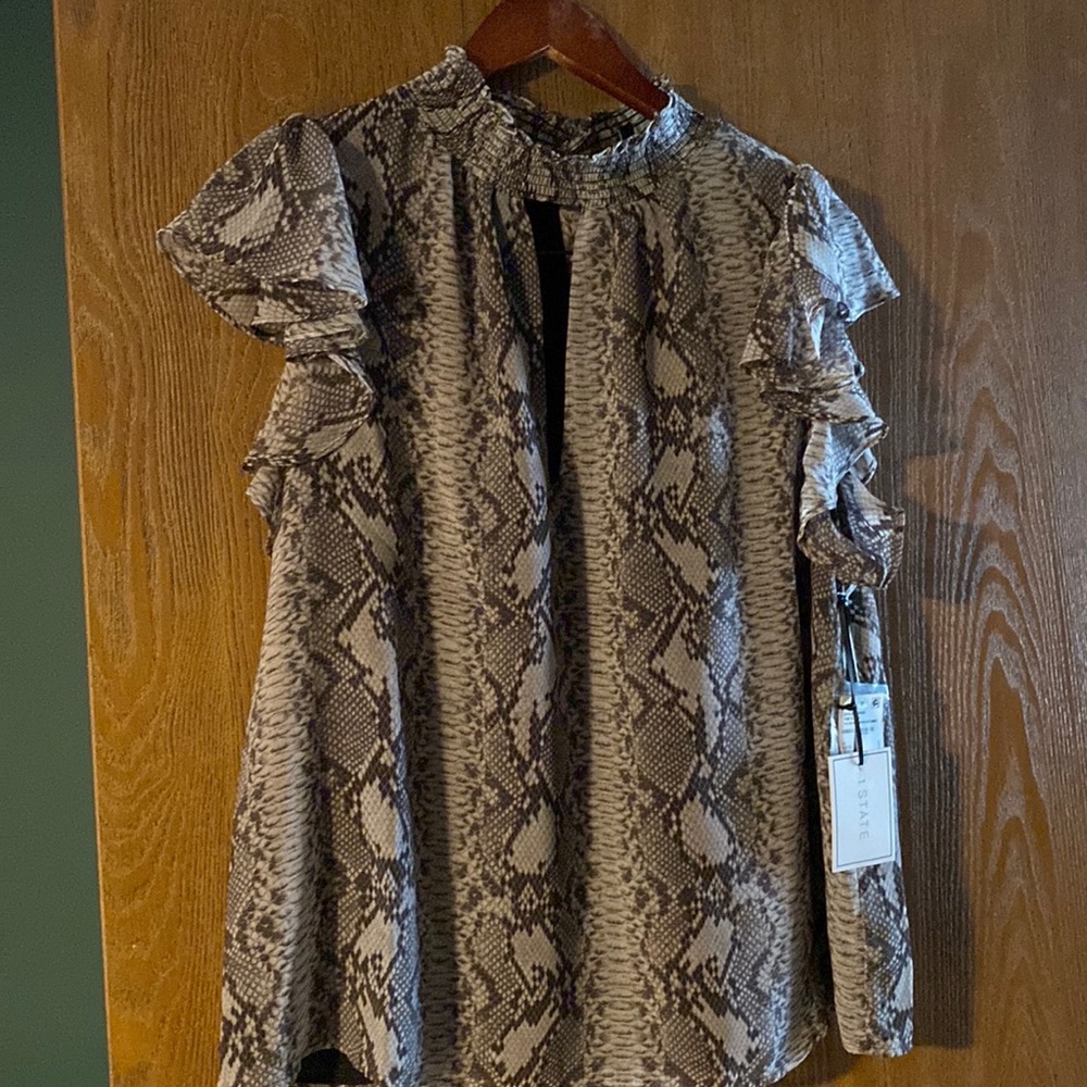 NWT 1. STATE THE FLEUR RICH BLACK COMBO TOP